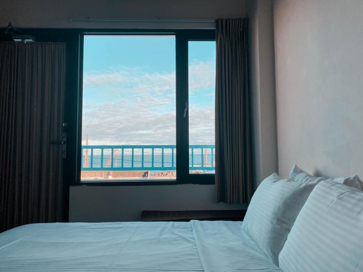 Lugo Hotel Manzhou Bilik gambar